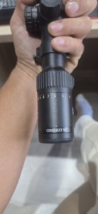 Zeiss Conquest V4 3-12x56 vil�g�t�pontos c�lt�vcs�